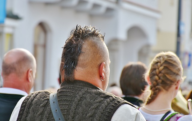 Why-Do-Men-Wear-Earrings-a